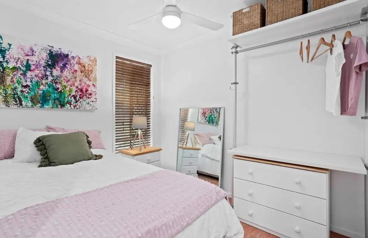 Private Tropical Retreat Villa Gold Coast 0*,  Australia